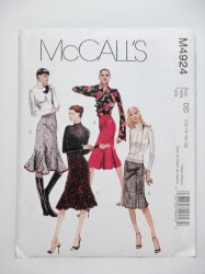 4924 SHORTER PLEAT UNDERLAY / GODET SKIRT PATTERN 12-18